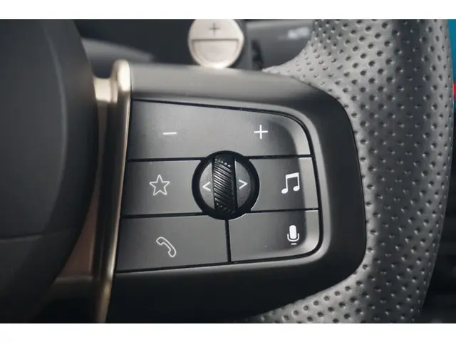 MINI 5-Deurs Cooper 2024 Benzine 14