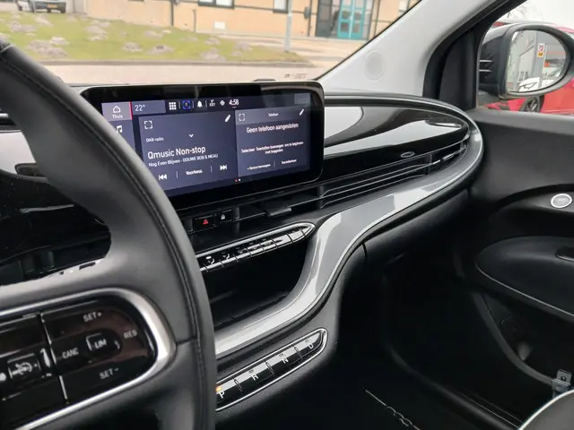 Fiat 500 42 kWh 2023 Elektrisch 25