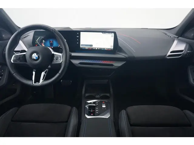 BMW 1 Serie 123 xDrive M Sport Pro 2025 Benzine 7