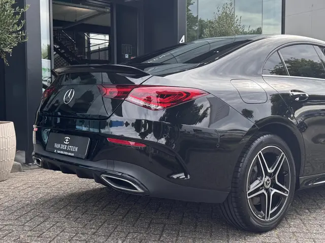 Mercedes-Benz CLA 250 e AMG Line 2021 Hybride Benzine 22