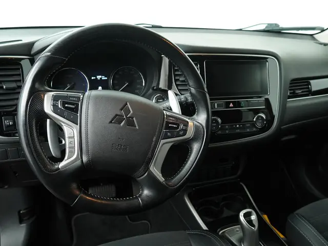 Mitsubishi Outlander 2.4 PHEV Pure 2018 Hybride Benzine 12