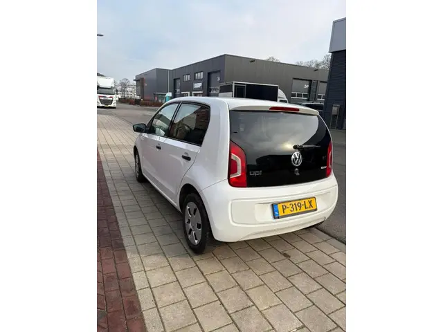 Volkswagen up! 1.0 take up! BlueMotion 2015 Benzine 3