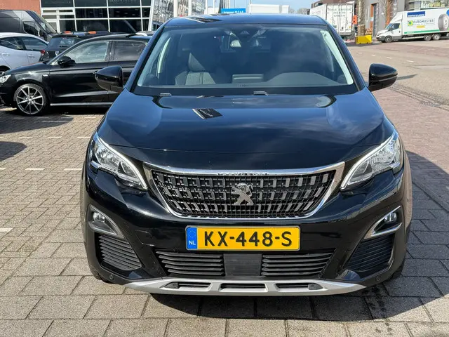 Peugeot 3008 1.2 PureTech Première 2016 Benzine 10