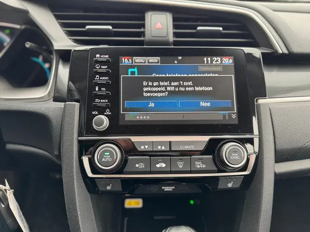 Honda Civic 1.5 i-VTEC Elegance Facelift. 2020 Benzine 30