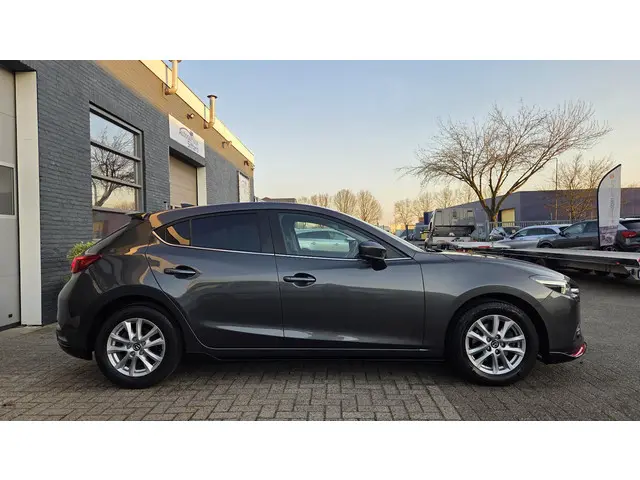 Mazda 3 2.0 SkyActiv-G Exclusive-Line 2018 Benzine 6