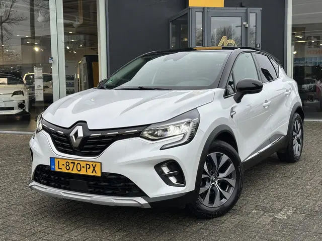 Renault Captur TCe 140 EDC Automaat Intens 2021 Benzine 2