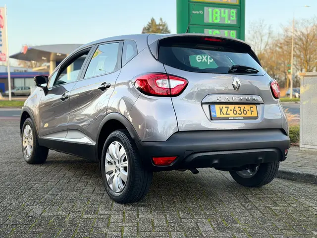 Renault Captur 0.9 TCe Expression 63.000 nap 2016 Benzine 5