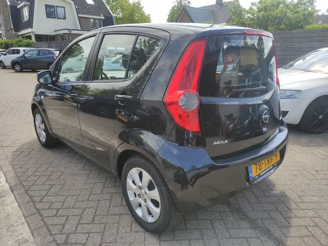 Opel Agila 1.0 Edition APK tot 22-03-2026 2012 Benzine 13