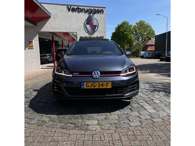 Volkswagen Golf 2.0 TSI GTI 2017 Benzine 26