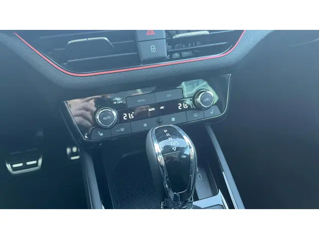 Škoda Kamiq 1.0 TSI Monte Carlo 2026 Benzine 18