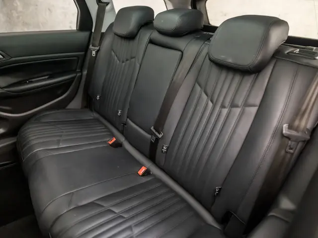 Peugeot 308 SW 1.2 PureTech Sport 2019 Benzine 15