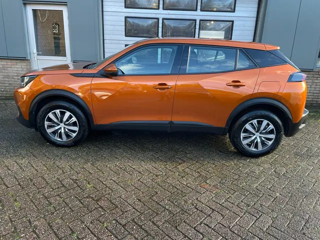 Peugeot 2008 1.2 PureTech Blue Lease Allure 2020 Benzine 6