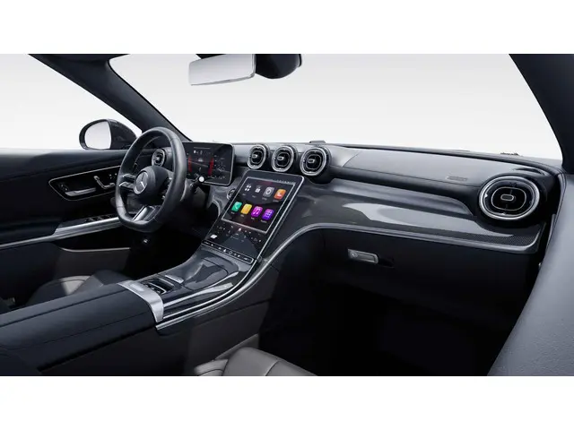 Mercedes-Benz CLE Cabriolet 200 AMG Line 2025 Benzine 4