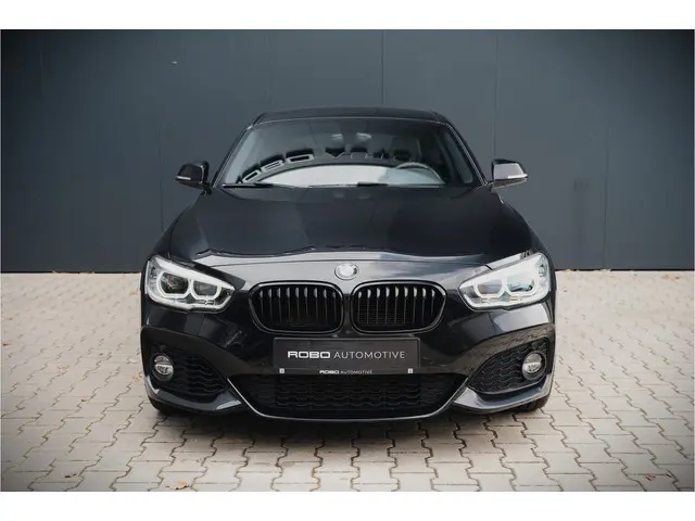 BMW 1 Serie 118i High Executive M Sport 2017 Benzine 10