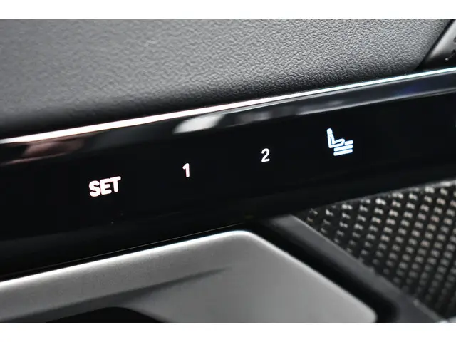 BMW 5 Serie Touring 520i M-Sport 2024 Benzine 47