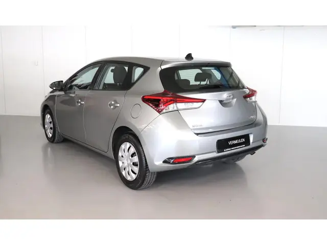 Toyota Auris 1.3 Now 2016 Benzine 5