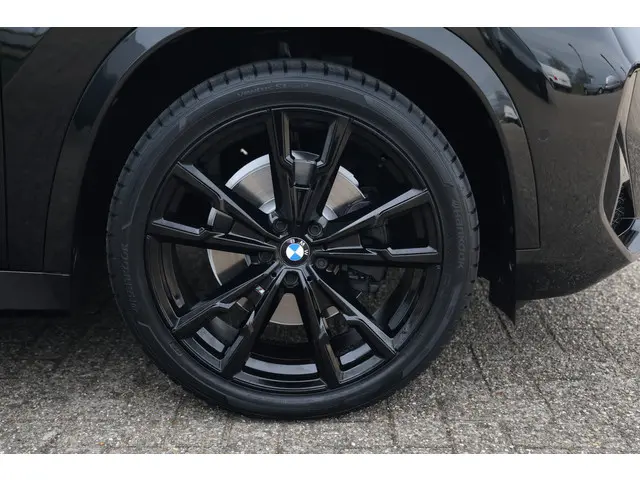 BMW X1 sDrive20i 170pk M-Sport Black Ed. 2023 Benzine 19