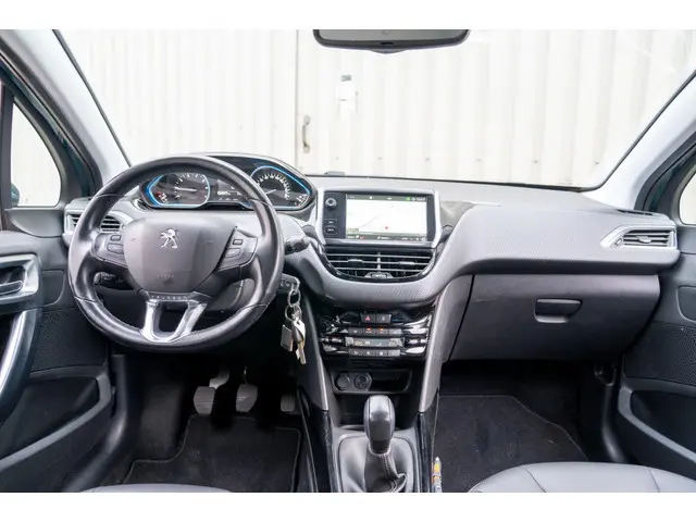 Peugeot 2008 1.2 PureTech Allure 2017 Benzine 21
