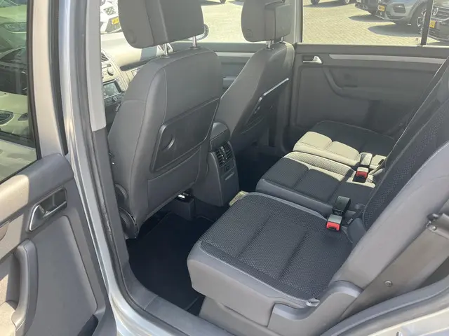 Volkswagen Touran 1.4 TSi DSG Business 2012 Benzine 12