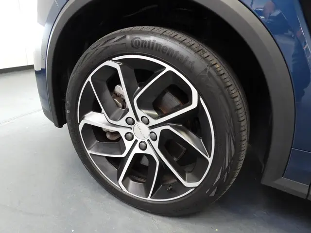 Lynk & Co 01 1.5 PHEV BlackLine 2023 Hybride Benzine 43