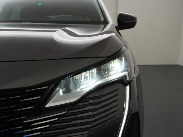 Peugeot 3008 1.6 HYbrid 225 Allure 2021 Benzine 15