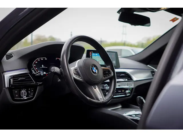 BMW 5 Serie 530e High Executive 2020 Hybride Benzine 6