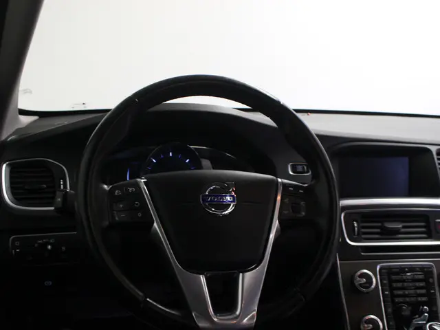 Volvo V60 2.4 D6 Twin Engine Summum 2015 Hybride Diesel 15