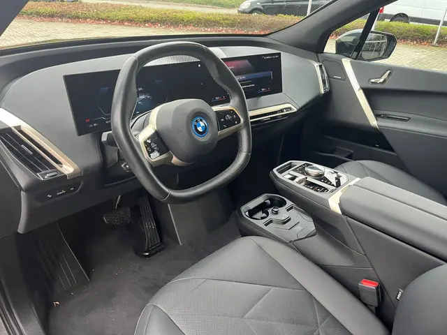 BMW iX xDrive40 Executive 77 kWh 2022 Elektrisch 4