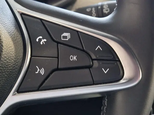 Renault Clio 1.0 TCe 90 GPF techno 2024 Benzine 19