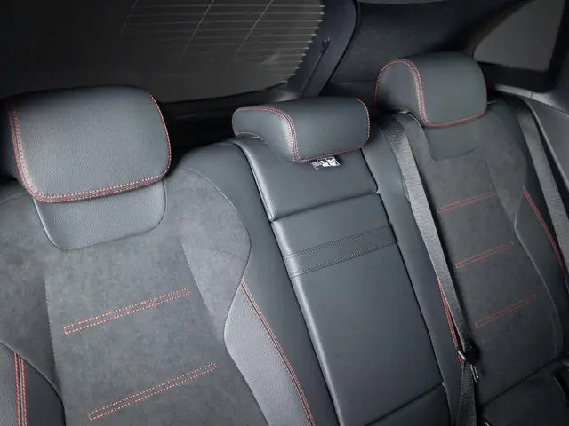 Mercedes-Benz EQA 250+ AMG Line 2024 Elektrisch 37