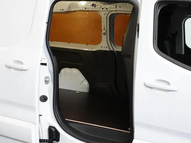 Peugeot Partner 1.5 BlueHDi 100pk L2 2023 Diesel 37