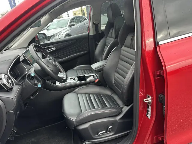 MG EHS 1.5 TGDI Luxury 2023 Hybride Benzine 19