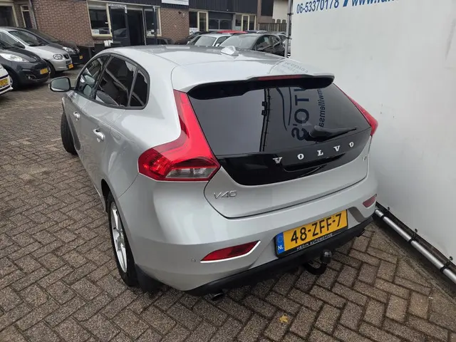 Volvo V40 1.6 T3 Kinetic 2012 Benzine 14