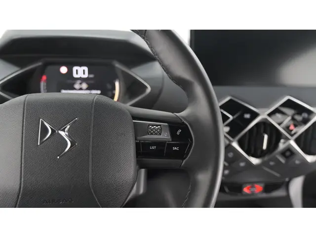 DS DS 3 Crossback PureTech 100 Montmartre 2022 Benzine 25