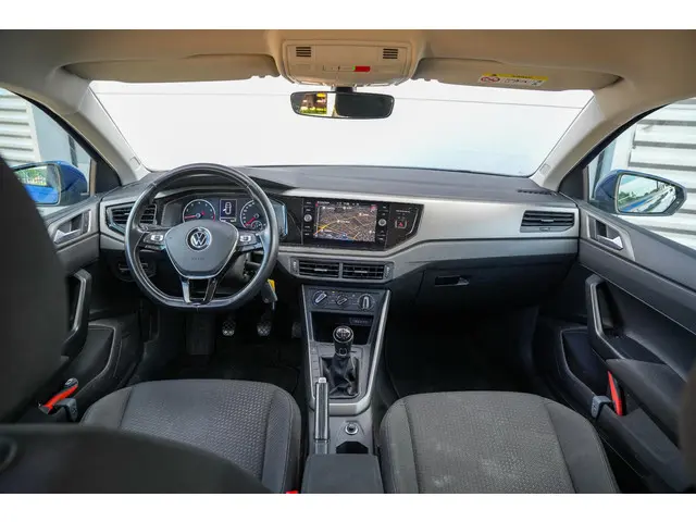 Volkswagen Polo 1.0 TSI Comfortline 2021 Benzine 2