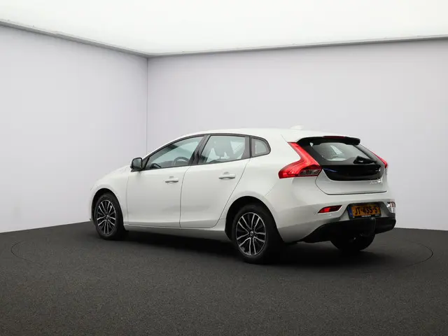 Volvo V40 2.0 T2 Nordic+ 2016 Benzine 17
