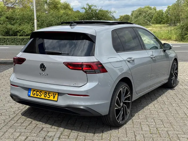 Volkswagen Golf 1.0 eTSI Life Business 2022 Benzine 6