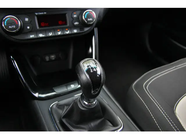 Kia cee'd Sportswagon 1.6 GDI DynamicLine 2015 Benzine 30