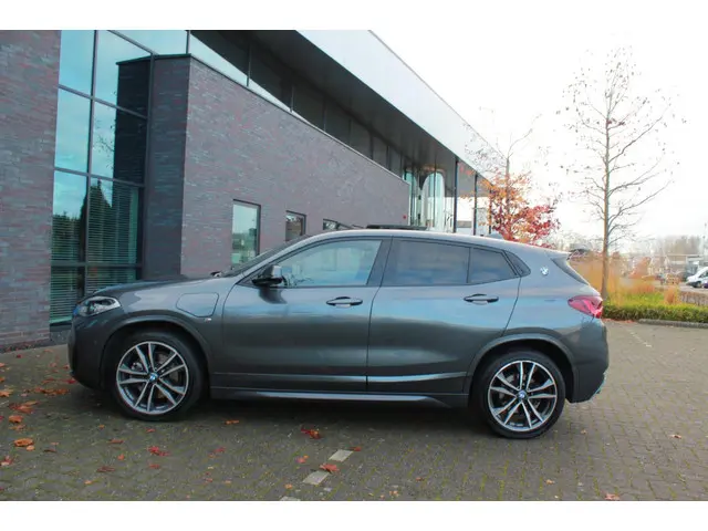 BMW X2 XDrive25e High Executive 2020 Hybride Benzine 10