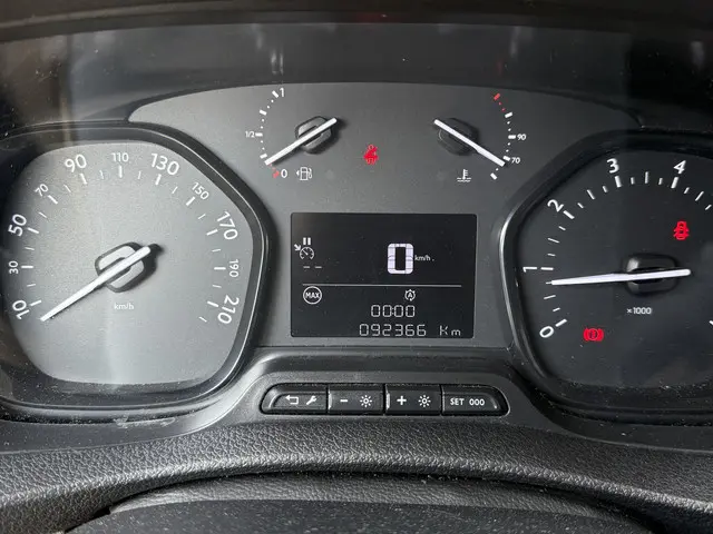 Opel Vivaro 2.0 CDTI 150PK EURO6 L3H1 2020 Diesel 4