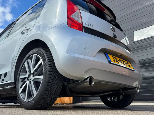 SEAT Mii 1.0 FR Connect Airco Cruise PDC 2016 Benzine 11