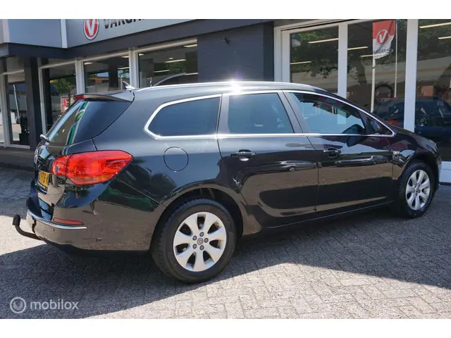 Opel Astra Sports Tourer 1.4 Turbo Business + 2015 Benzine 21