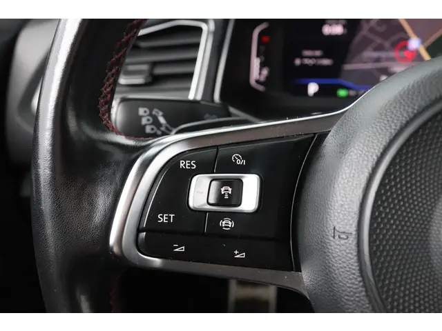 Volkswagen T-Roc 1.5 TSI Sport 2020 Benzine 31