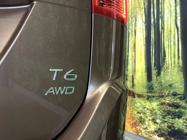 Volvo XC60 3.0 T6 AWD Summum 2012 Benzine 24