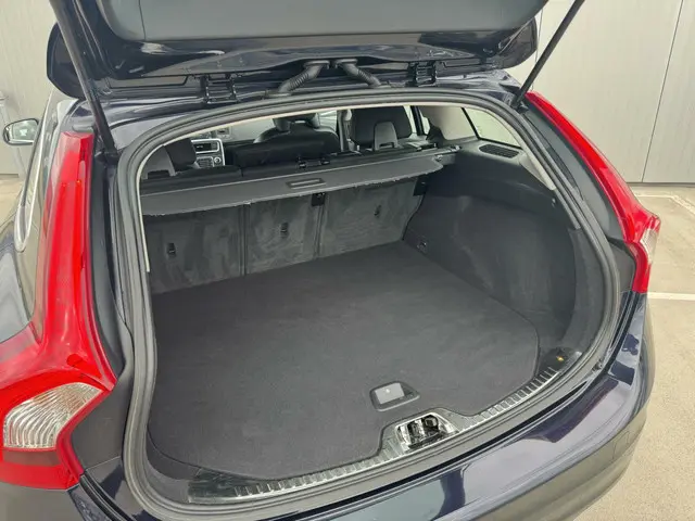 Volvo V60 1.5 T3 Nordic+|Navi|NL-Auto|Geartronic 2016 Benzine 16