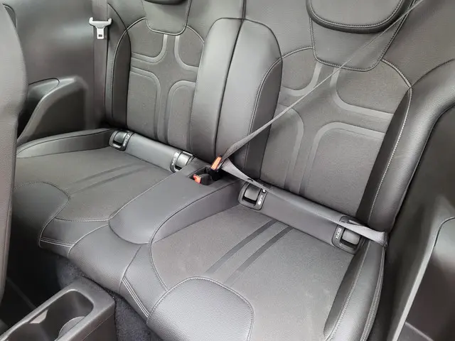 Opel ADAM 14 Unlimited Bovag garantie 2017 Benzine 9