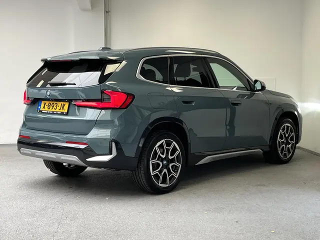 BMW X1 xDrive30e X-Line 2023 Hybride Benzine 9