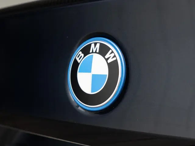 BMW 5 Serie Sedan 550e xDrive 2025 Hybride Benzine 24