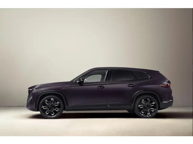 BMW XM By Kith 2025 Hybride Benzine 4