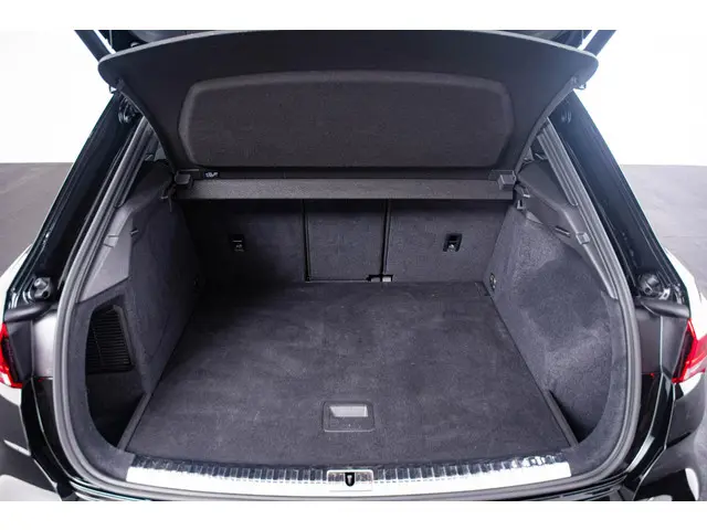 Audi Q3 45 TFSI e S edition 2022 Hybride Benzine 35